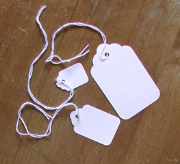 String-Tags Photo of string tags used to label handspun yarn skeins