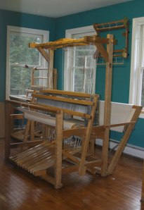 Photo of Leclerc Colonial Loom as 8 harness jack loom
